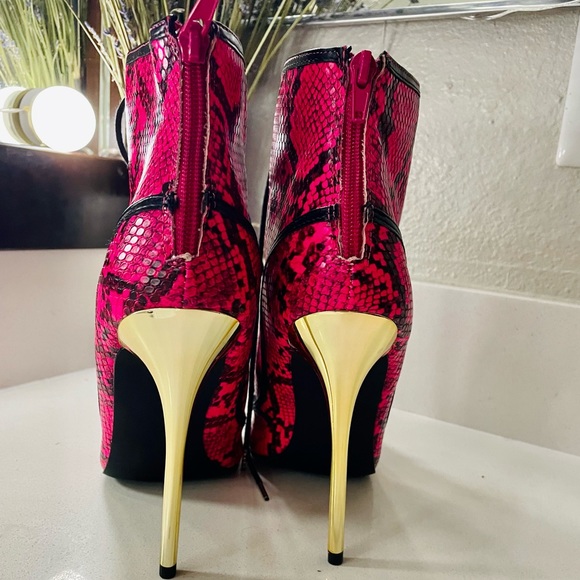 Pink laced up boot stiletto - Picture 2 of 3